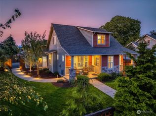 2116 12th St, Anacortes, WA 98221