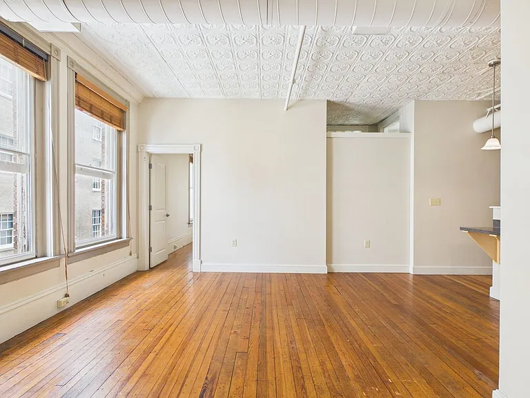 121 W Broad St #404 — Photo 12