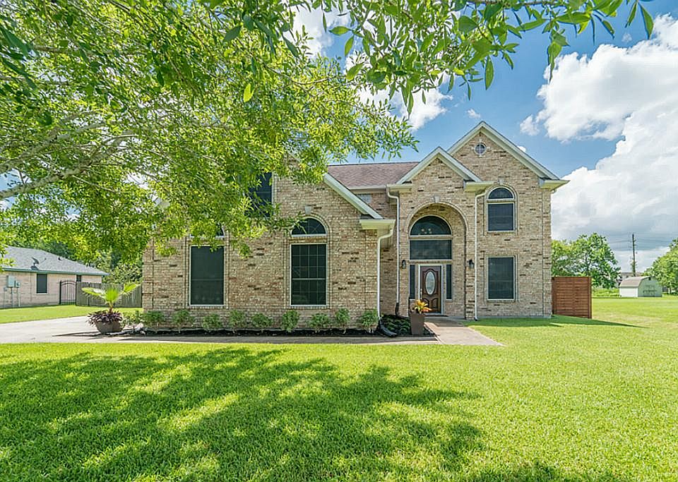 1st image of 10134 Travis Ln