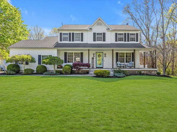 7 Karen Court, Wading River, NY 11792