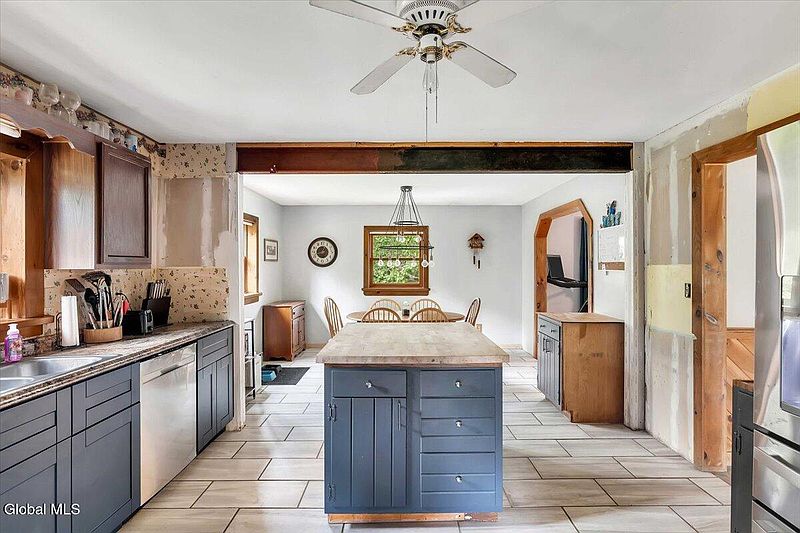 3rd image of 278 Quaker Road