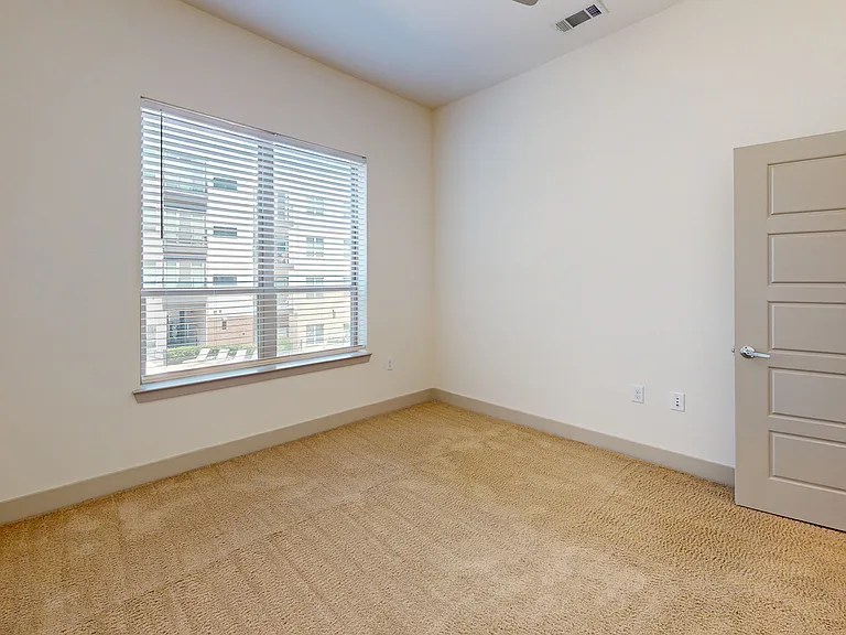 The Flats at Palisades — Photo 101