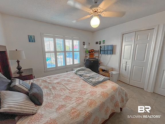 2nd image of 2200 W 2nd St #202-C