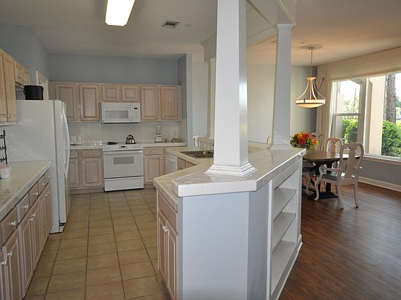 5th image of 8515 Turnberry Ct #8515