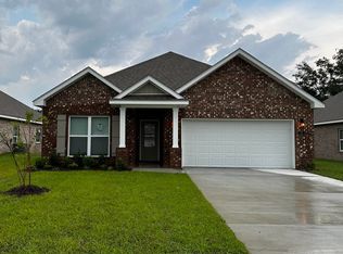 71 Saltmeadow Cir, Ocean Springs, MS 39564