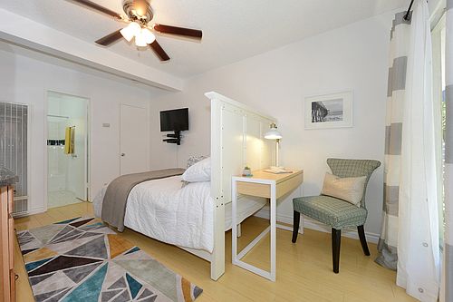 4th image of 3840 Motor Ave #3