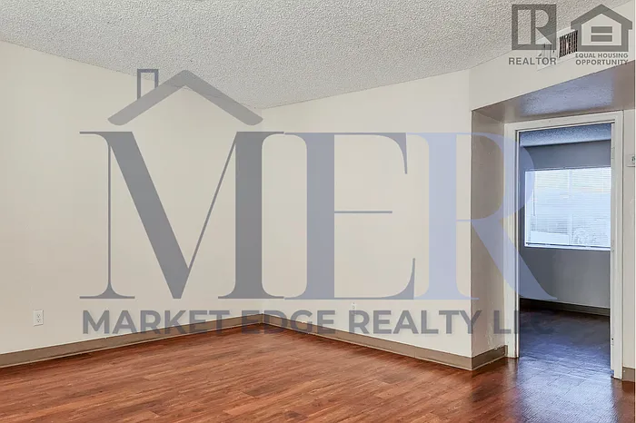 15605 N 29th St #5 — Photo 9