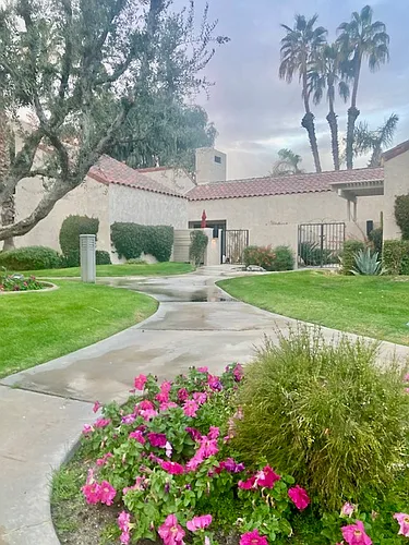 118 Racquet Club Dr Photo 1