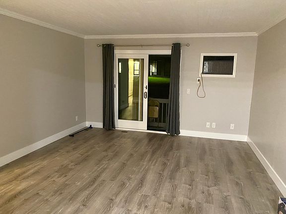 2nd image of 902 Columbus Ave #1