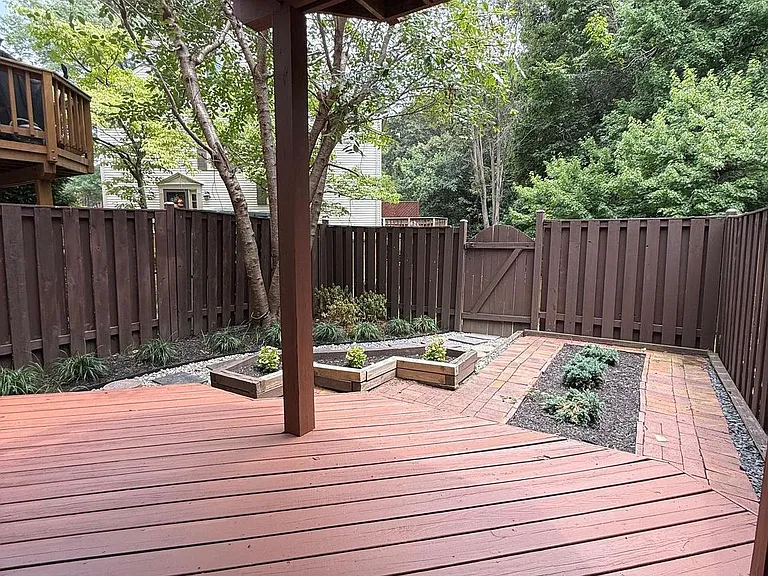 8442 Springfield Oaks Dr — Photo 28