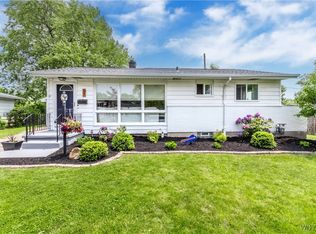17 Westwood Dr, Tonawanda, NY 14150