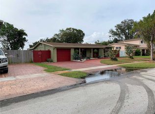 7550 NW 1st St, Hollywood, FL 33024