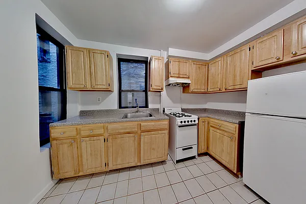 Rented by REAL New York | media 3