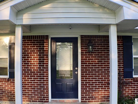 3rd image of 112 Pecan Dr