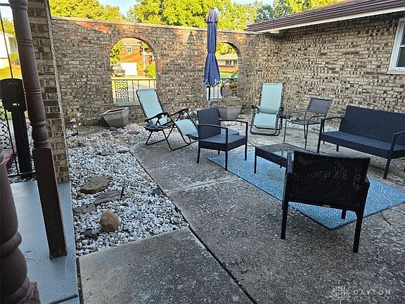 2nd image of 912 Kenbrook Dr