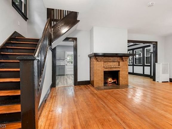2nd image of 20 Whittier St
