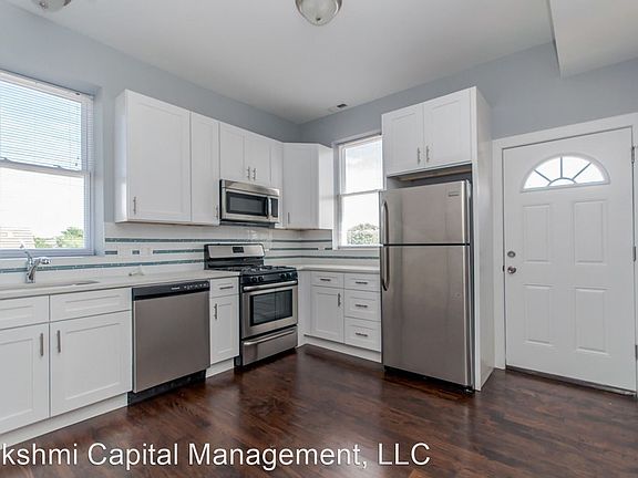 2nd image of 3601 W Wrightwood Ave #0