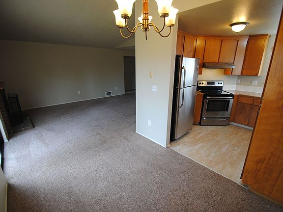 4th image of 7406 7th Dr W