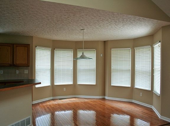 4th image of 963 Quarry Park Dr