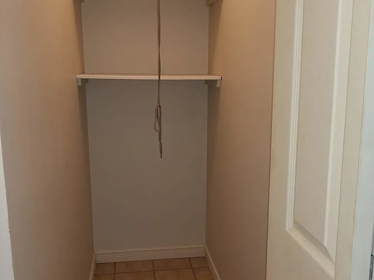 1724 10a St SW #204 — Photo 11