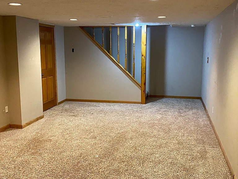 1814 Larson Ave — Photo 11