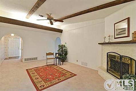 3rd image of 2604 Mintwood Pl