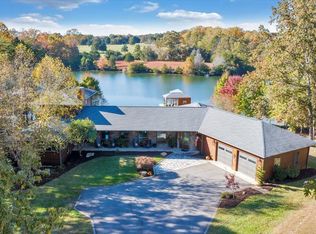 1194 Dudley Amos Rd, Moneta, VA 24121