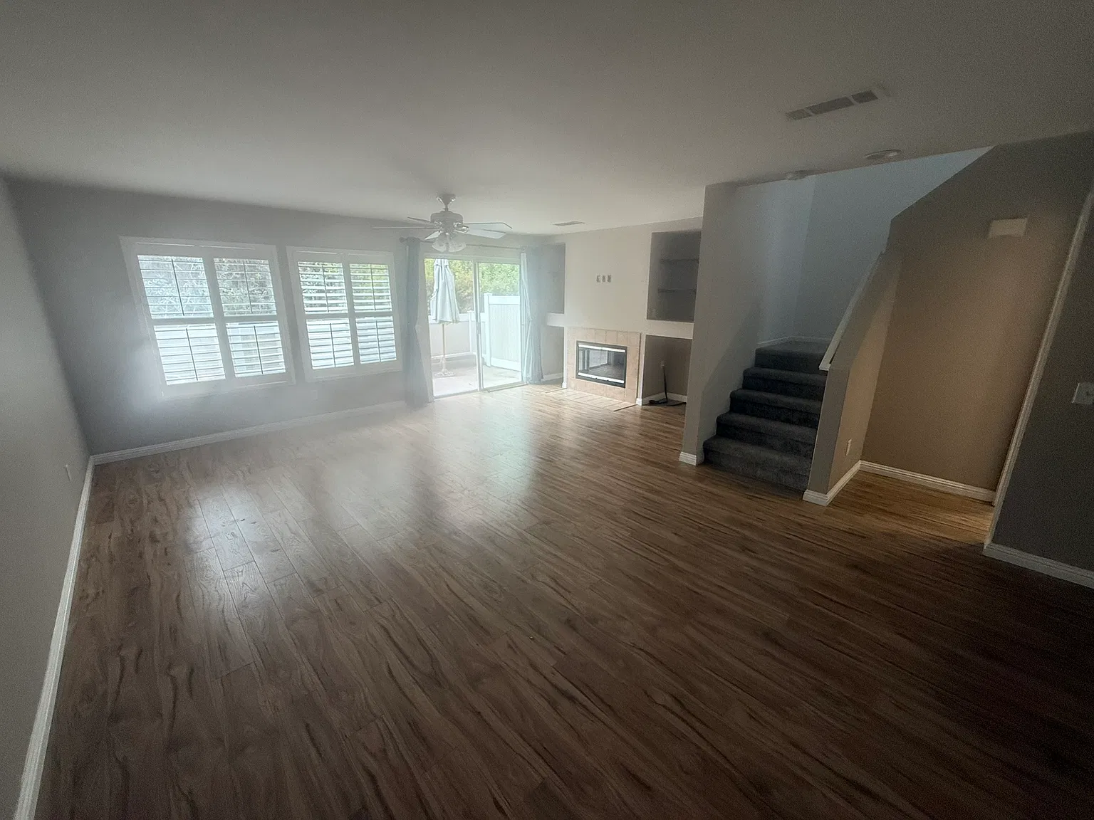 2 bed, 2.5 bath, 1400 sqft, $3,100 — Photo 3