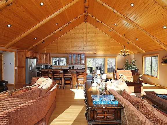 2nd image of 374 Glenwood Dr