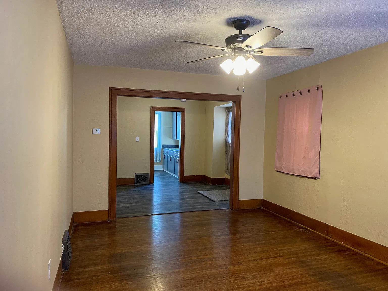 3 bed, 1056 sqft, $1,100 — Photo 3