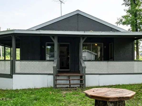 3259 W Vacation Way, Albion, IN 46701