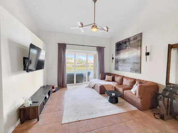 6295 Wilshire Pines Cir APT 607, Naples, FL 34109