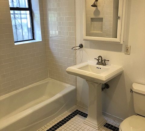 5th image of 120 Saint James Pl APT 1