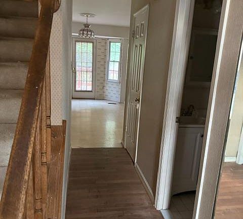 3rd image of 1437 Kings Manor Dr