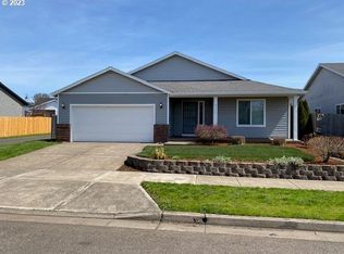 711 Mary Dr, Molalla, OR