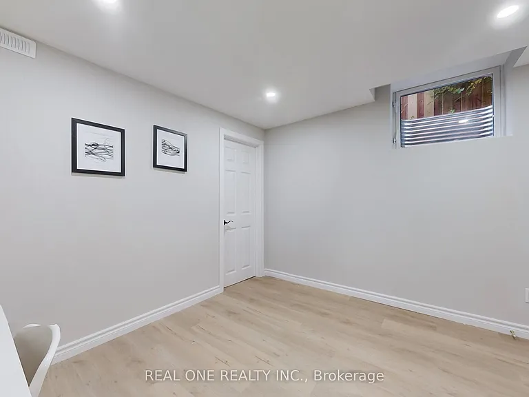 27 Gladiola Ct E — Photo 20