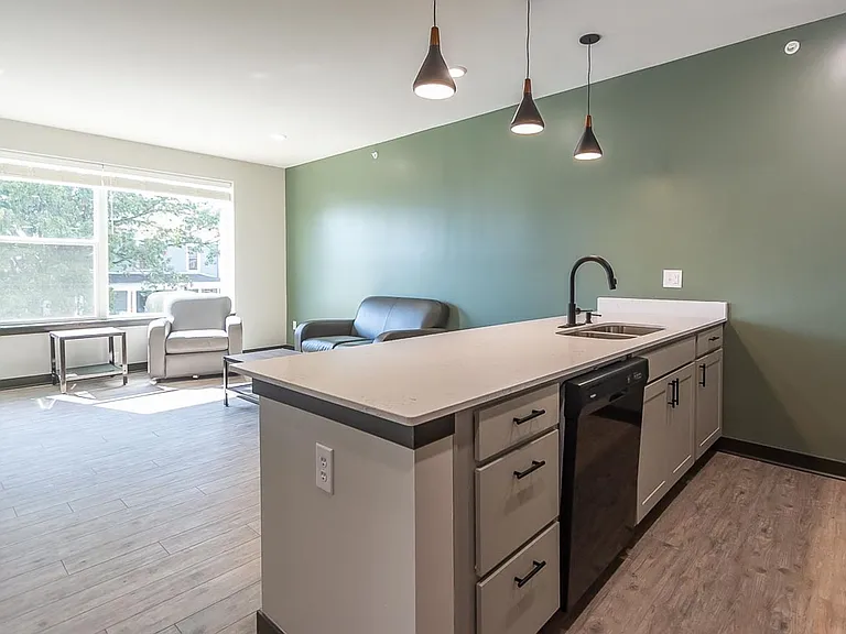 The Bentley Apartments — Photo 87