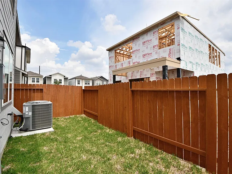 4212 Lyons Fall Dr — Photo 31