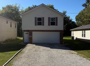 2413 N Buckles St, Muncie, IN 47303