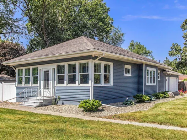 51633 Hollyhock Rd, South Bend, IN 46637