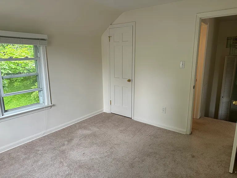 1547 Commodore Rd — Photo 16