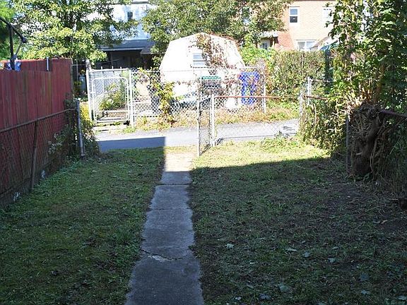 2nd image of 517 Saint John St