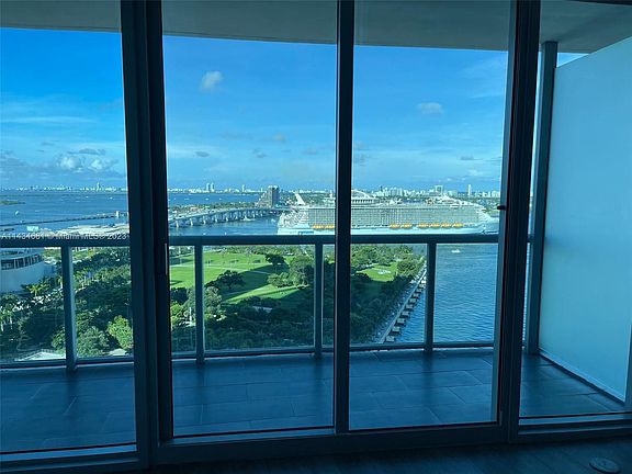3rd image of 888 Biscayne Blvd APT 2110