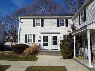 245 Sylvan Knoll Rd, Stamford, CT 06902