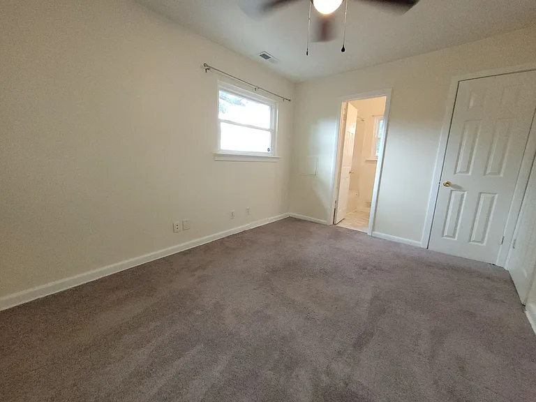 1012 Oaklawn Ave — Photo 15