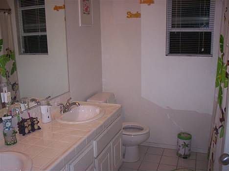 3rd image of 20300 Vanowen St APT 31