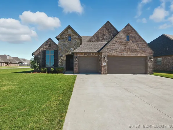 709 N 86th St, Broken Arrow, OK 74014