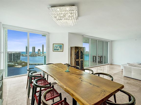 4th image of 3201 NE 183rd St APT 2305