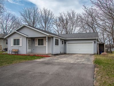 214 S Watertown St, Johnson Creek, WI, 53038