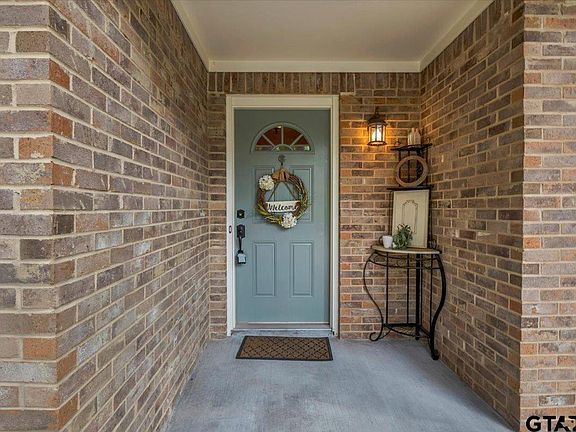 3rd image of 1529 Hideaway Ln W
